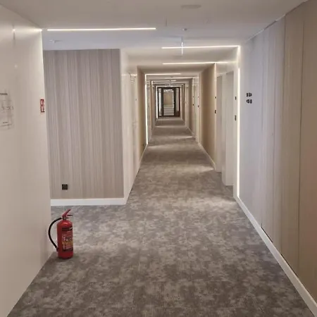 Pinea Seaside * بوبيروفو